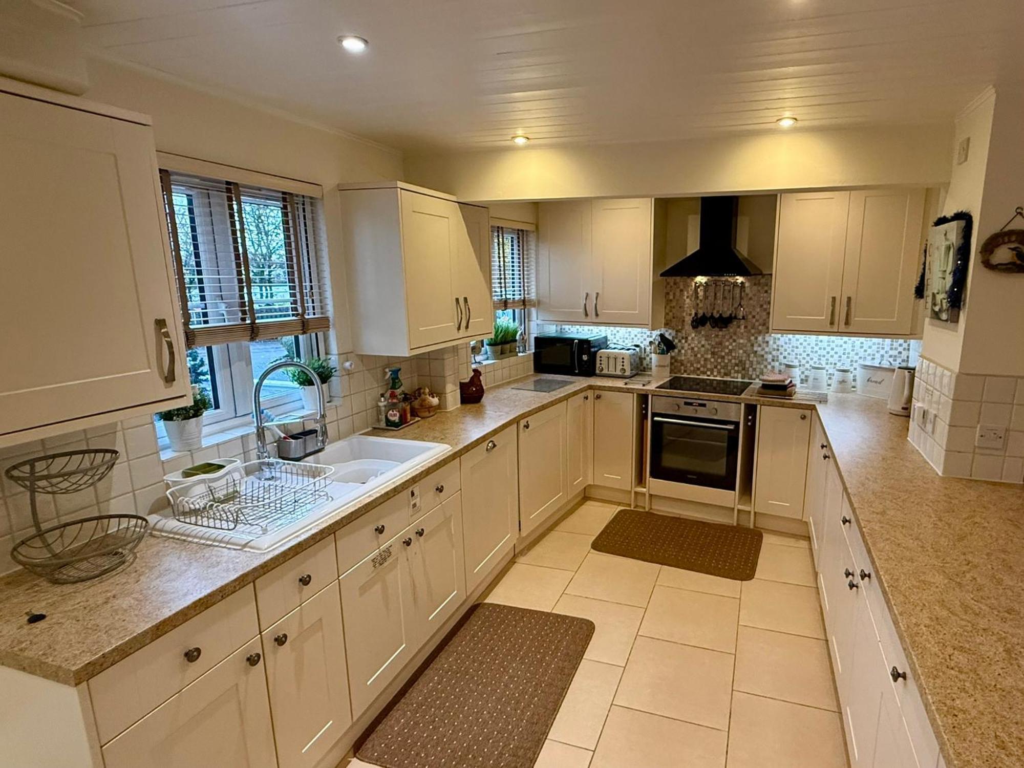 Luxury Kingfisher Lodge, Isis Lake, Within The Cotswold Waterpark Cirencester Esterno foto
