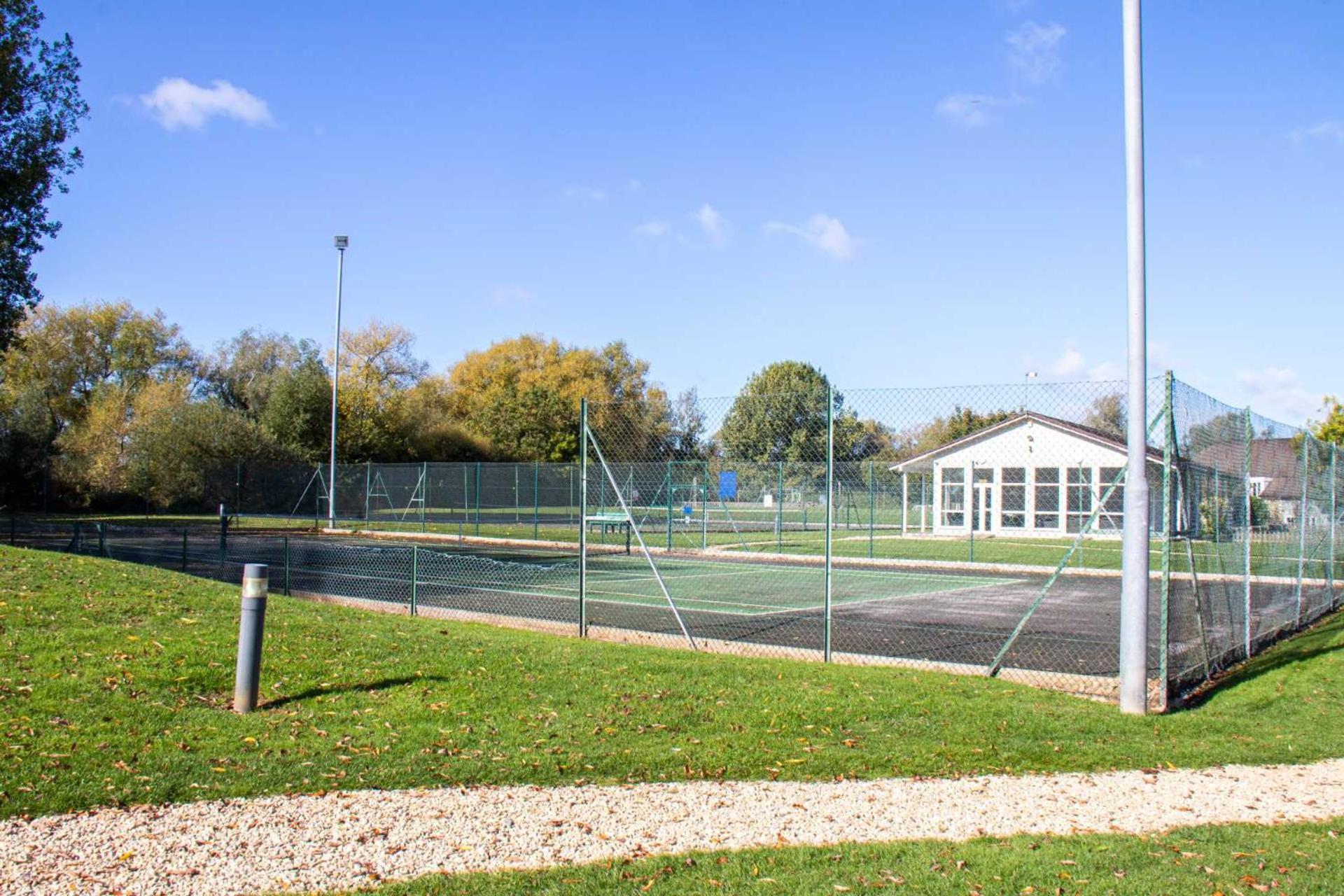 Luxury Kingfisher Lodge, Isis Lake, Within The Cotswold Waterpark Cirencester Esterno foto