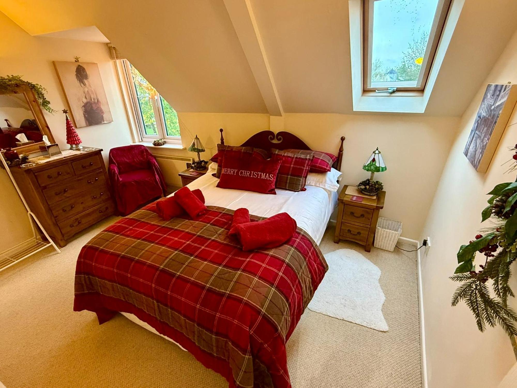 Luxury Kingfisher Lodge, Isis Lake, Within The Cotswold Waterpark Cirencester Esterno foto