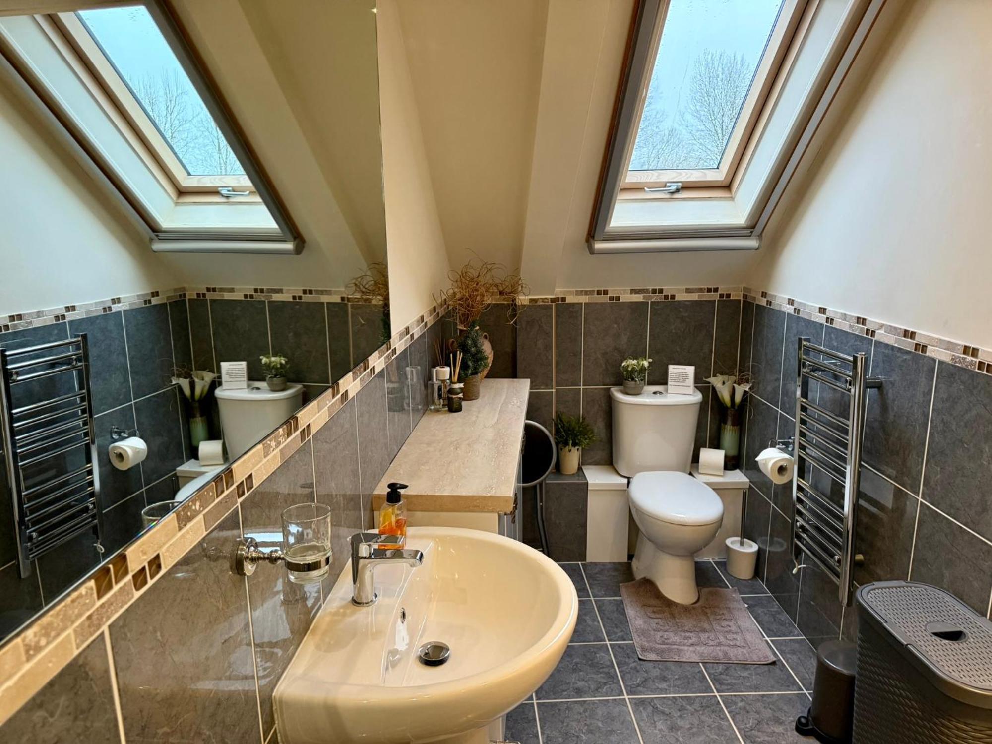 Luxury Kingfisher Lodge, Isis Lake, Within The Cotswold Waterpark Cirencester Esterno foto